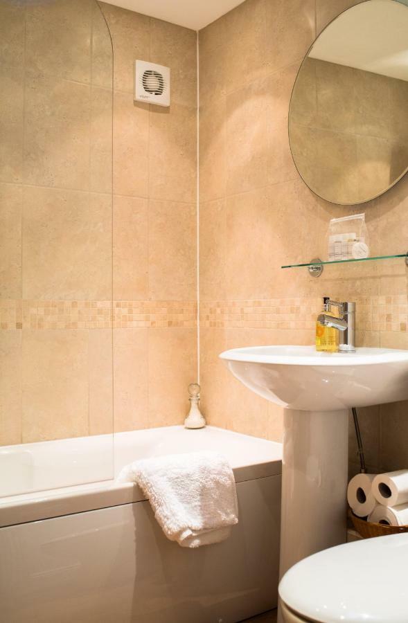 Cotswold Place Cirencester Dış mekan fotoğraf